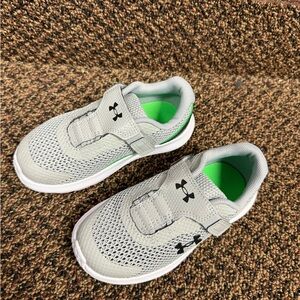 Brand new Under Armour Tennis Shoes
